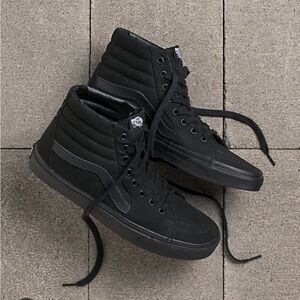 Vans Sk8 Black High-Top Sneakers men’s size 8 women’s 9.5